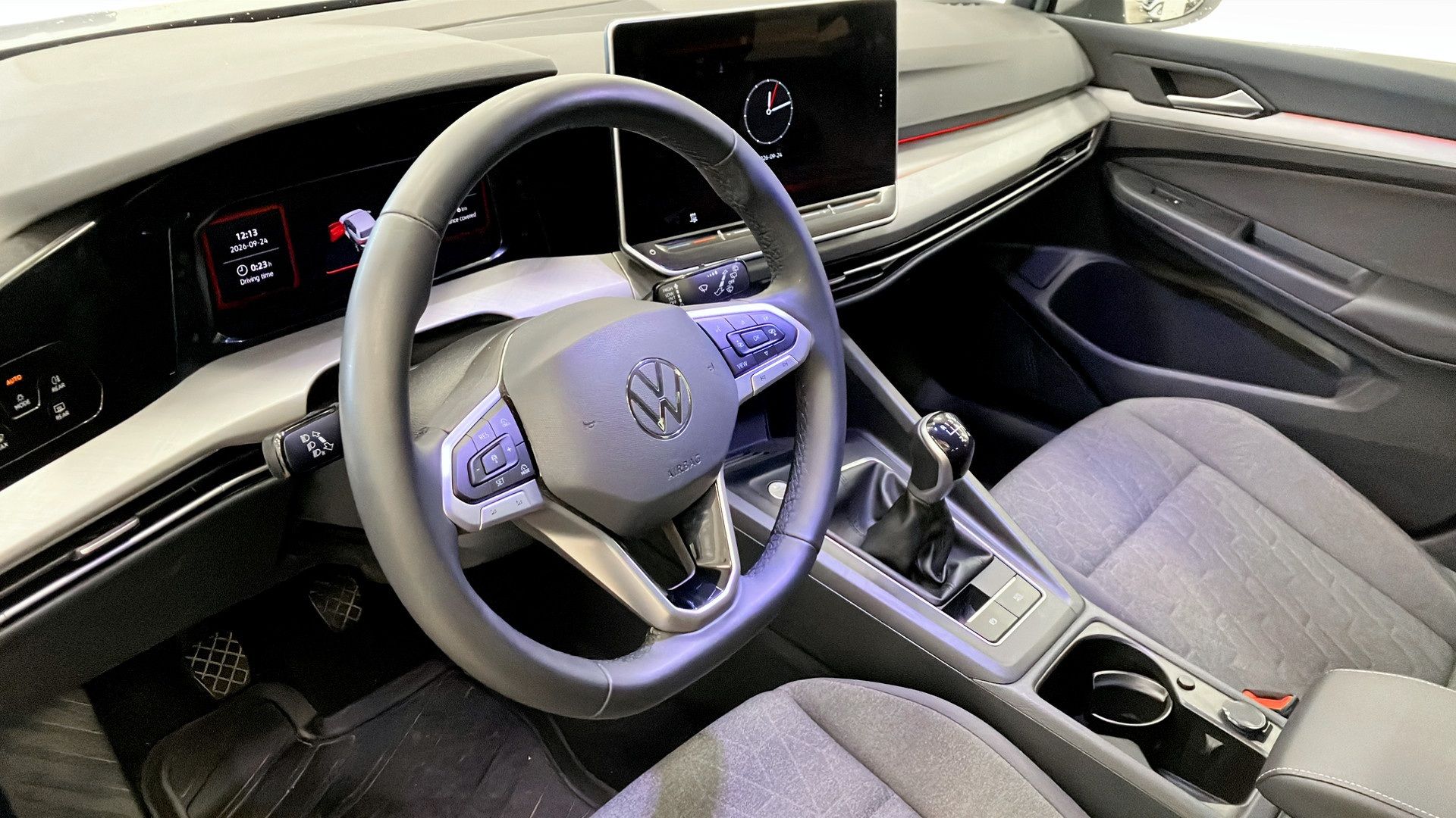 Volkswagen Golf 2025, kuva 6/10
