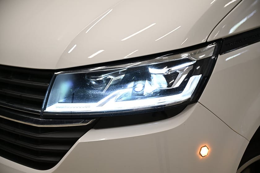 Bild 2 av Volkswagen Transporter 4Motion 150HK L2|Servicebil|Nedlackad|LED|Dubbelgolv