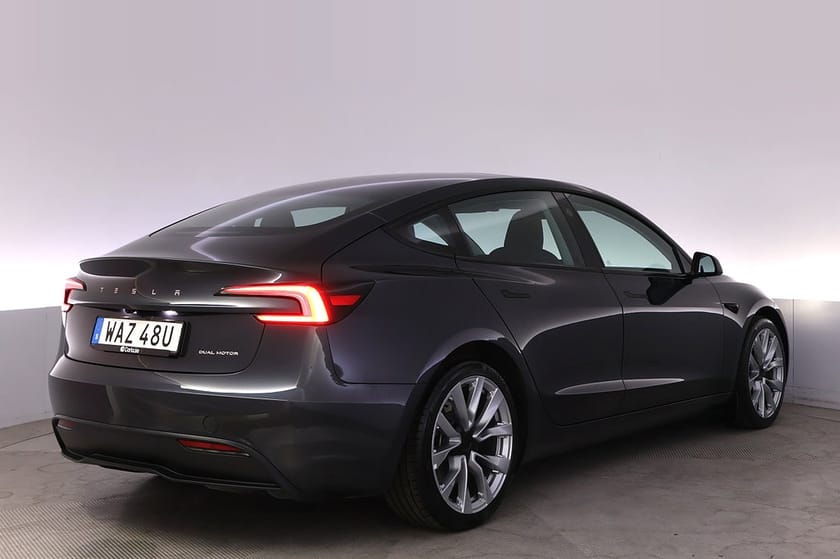 Bild 5 av Tesla Model 3 Long Range AWD Highland Autopilot Panorama