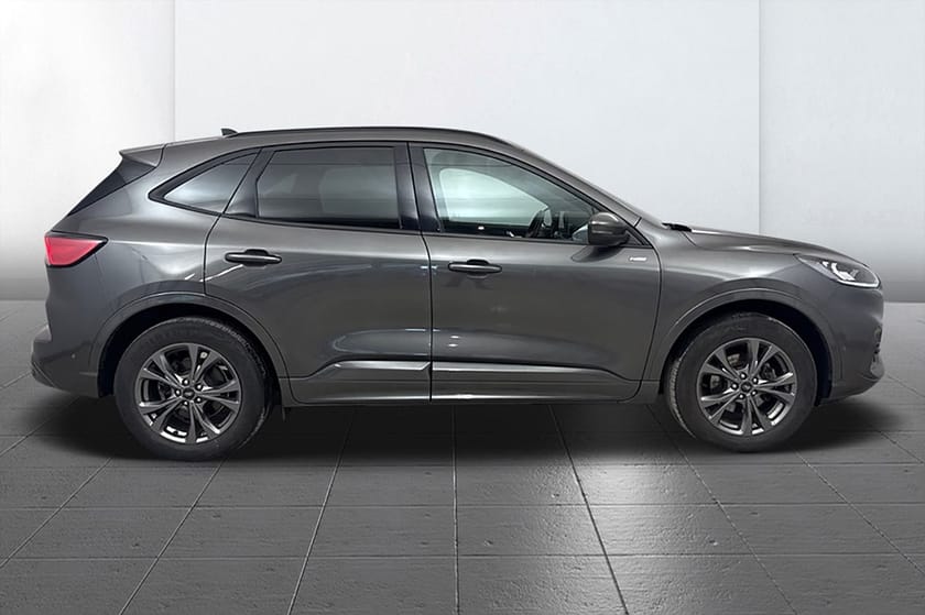 Bild 4 av Ford Kuga Plug-In Hybrid 2.5 ST-Line Drag Cockpit Navi Kamera 225hk