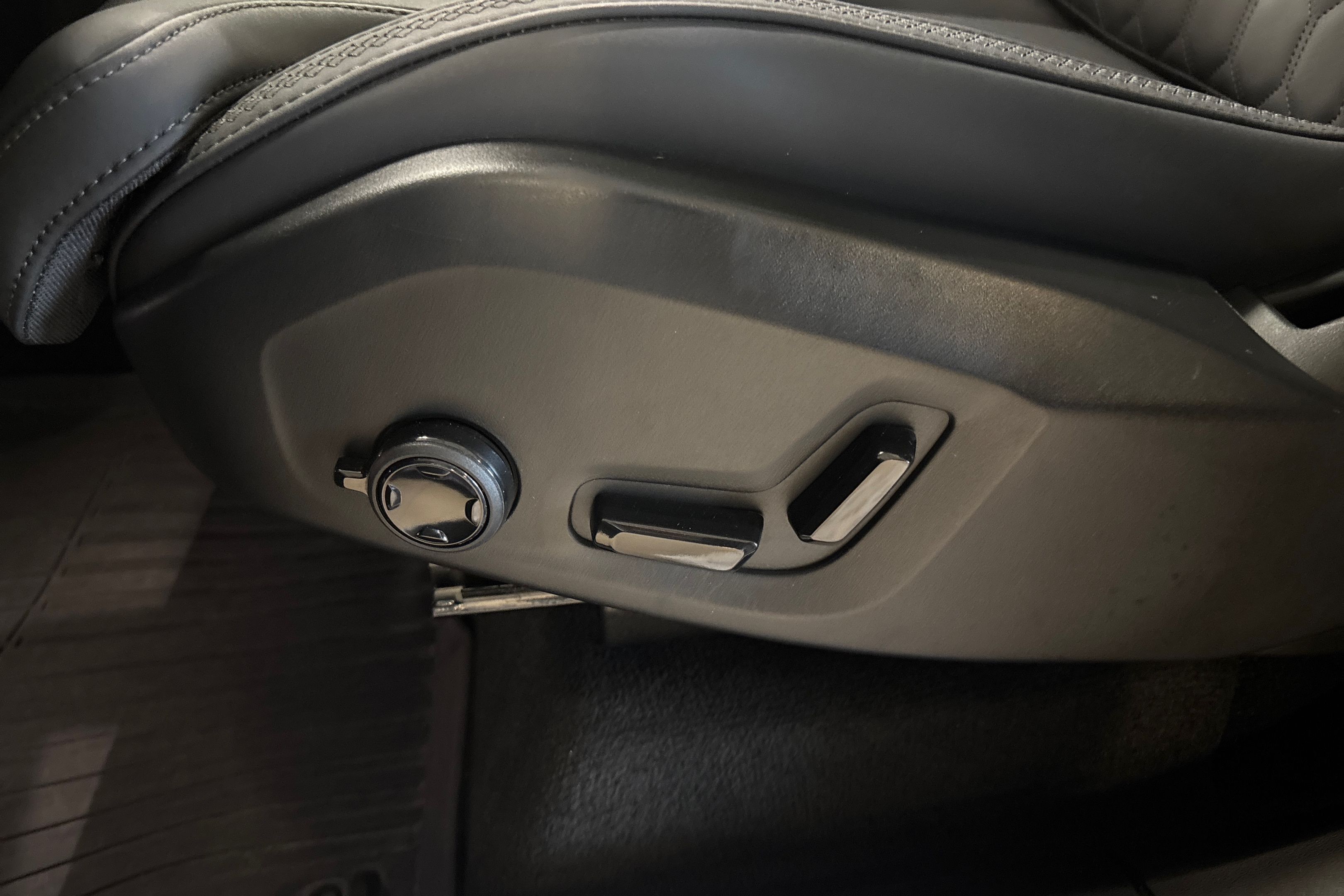 Volvo XC90 T8 Plug-In Hybrid AWD Geartronic, 8-trins, 456ps, 2026