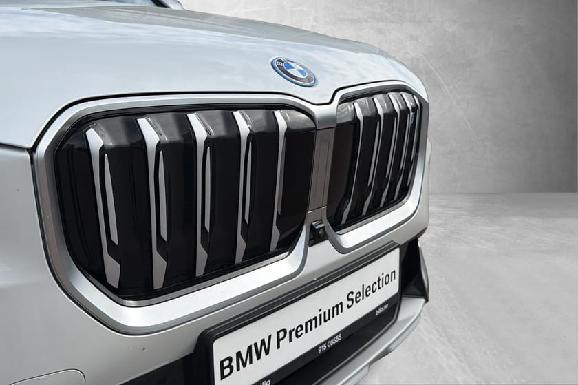 Bilde 5 av BMW iX1 xDrive30 xLine, HUD, Harman, El seter, Sportseter, Krok, LED ++