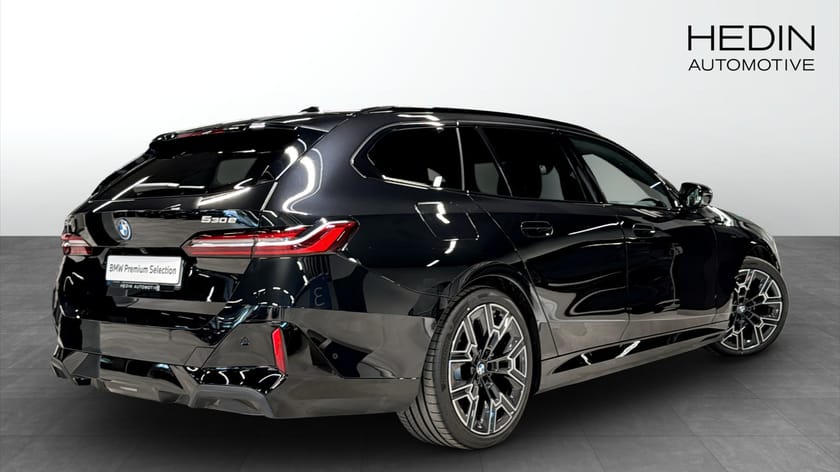 Bild 2 av BMW 530e xDrive Touring M Sport Active edt 20" Backamera Drag