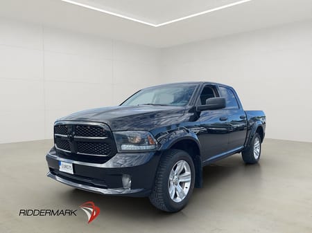RAM 1500 Crew Cab Dodge Sport Black Style 5.7 V8 Drag B-Kamera Skinn
