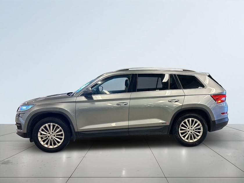 Bild 4 av Škoda Kodiaq Skoda 2.0 TSI 4x4 S&V-däck/drag/MoK/Kamera/Navi/El lucka