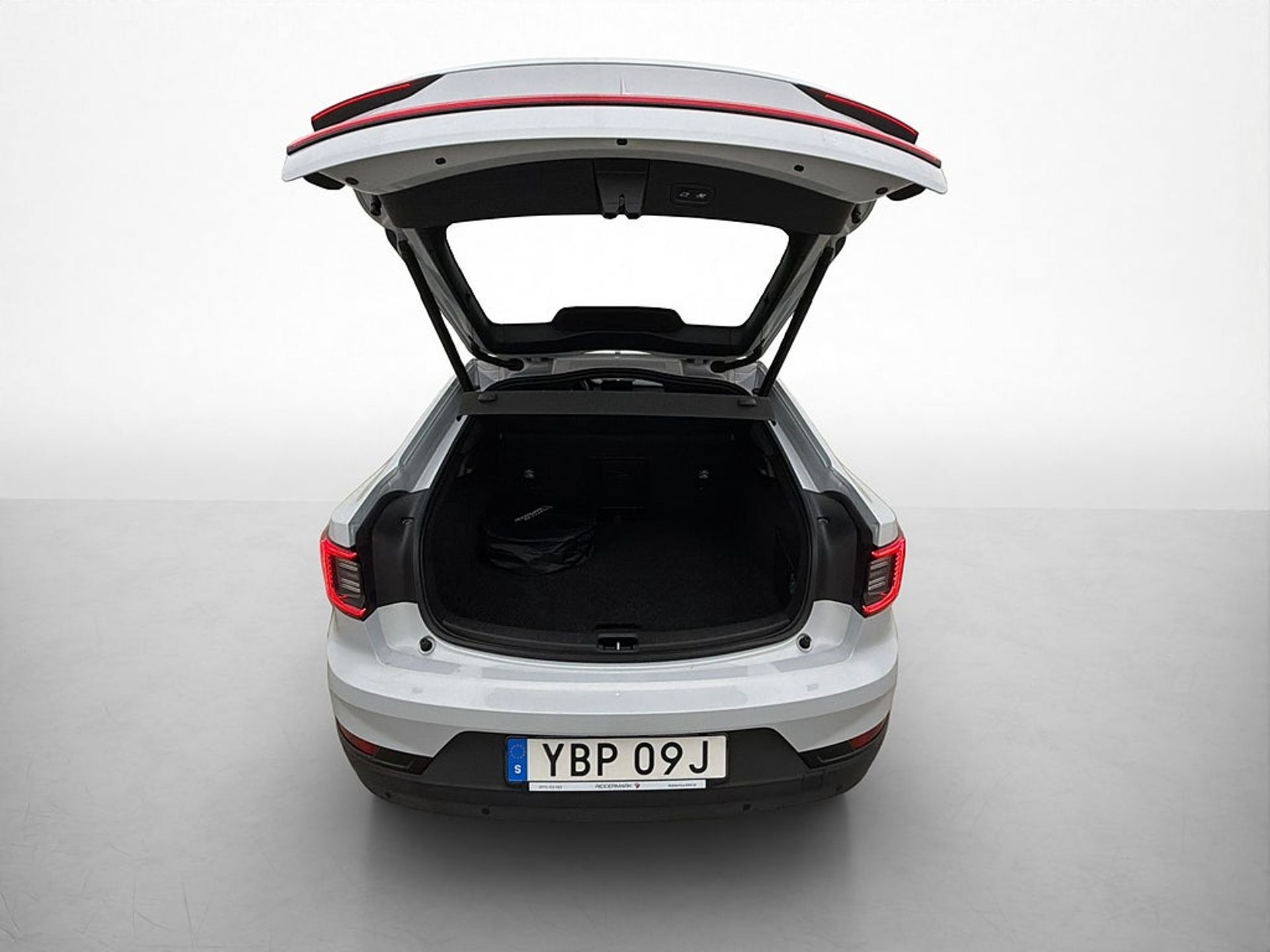 Polestar 2 Standard Range 64 kWh 2022, bild 9/10