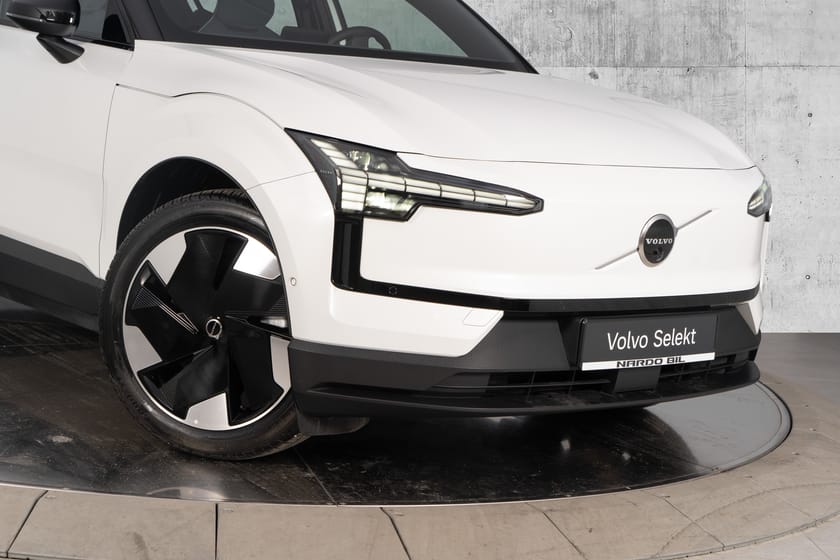 Bilde 3 av Volvo EX30 Twin Motor Performance 428 hk Ultra. Harman Kardon/Soltak/360 kam/aktive lys