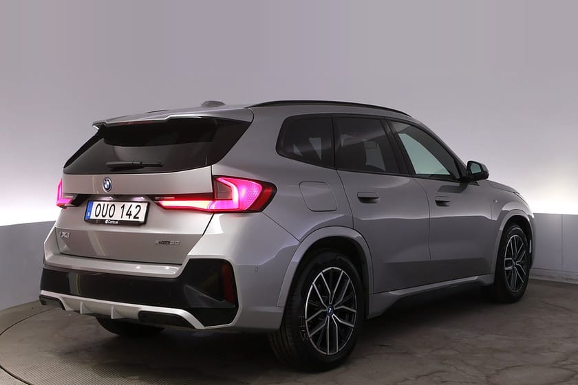 Bild 5 av BMW iX1 xDrive30 M-sport HK Pano HuD 360 Elstol