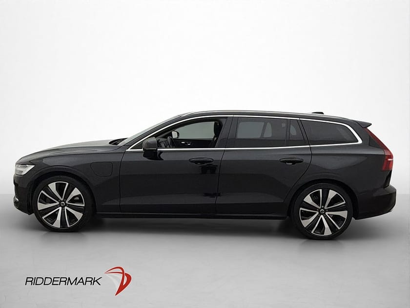 Bild 4 av Volvo V60 T6 AWD 341hk Inscription Pano Drag Kamera Värmare