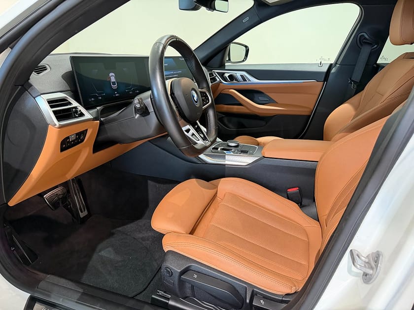 Bild 3 av BMW i4 eDrive40 Gran Coupé eDrive 40, M-Sport, Drag, Adpt Fart, 360 kamera, Navi