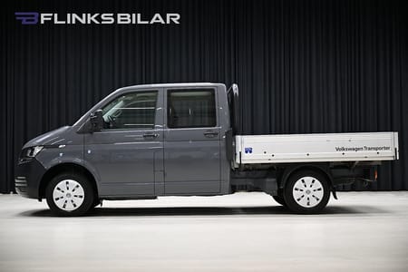 Volkswagen Transporter Chassi Dubbelhytt TDI 110HK Dubbelhytt|Flak|Drag|Värmare|Lågmil|Leasbar