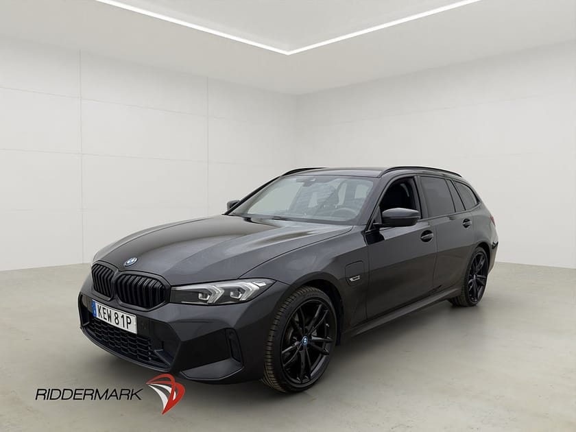 Bild 3 av BMW 330e xDrive Touring M-Sport Widescreen H/K Navi CarPlay