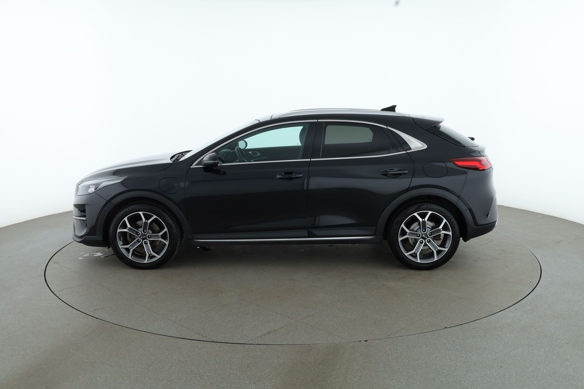 Kia Ceed XCeed Plug-in Hybrid 2021, bild 2/10