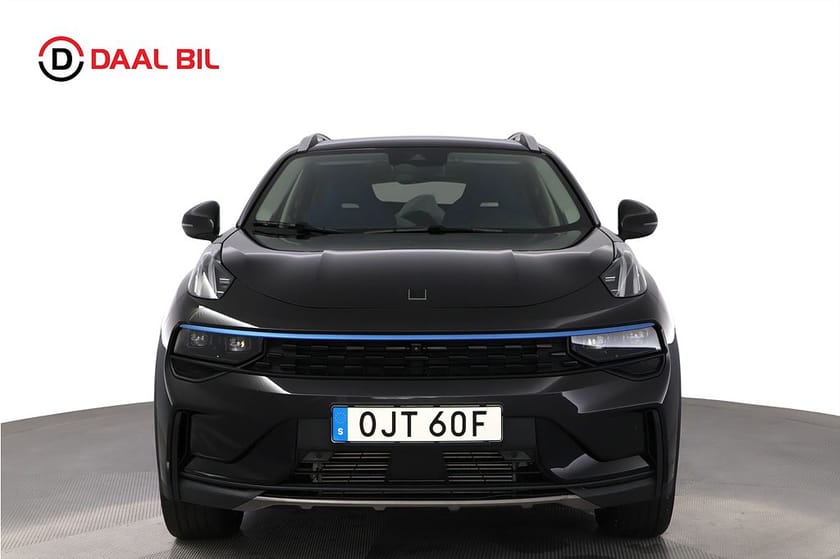Bild 2 av Lynk & Co 01 PHEV DCT 261HK 17,6kWh INFINITY® PANORAMA 3D-VIEW NFC