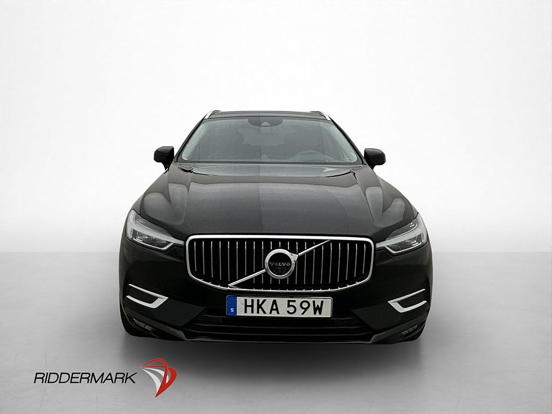 Volvo XC60 B4 AWD Inscription B&W 2020, bild 2/10