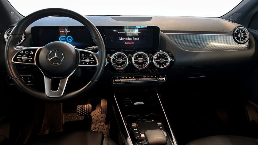 Bild 4 av Mercedes-Benz EQA 250 // Widescreen // Backkamera// Drag