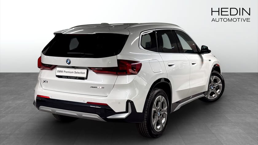 Bild 2 av BMW X1 xDrive25e X-line / Drag / Rattvärme
