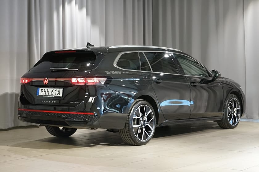 Bild 5 av Volkswagen Passat Variant eHybrid R-LINE / 1.5 TSI / 272 HK / *DEMO