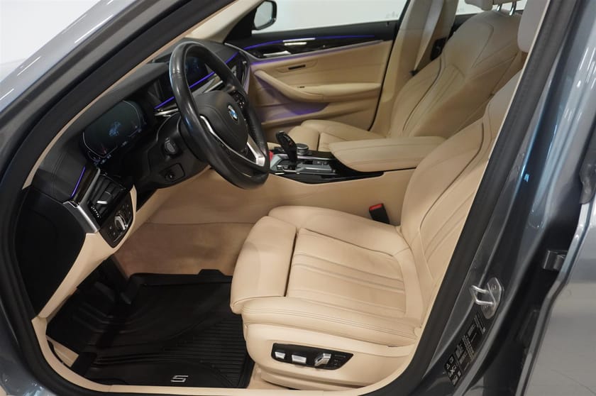 Bild 2 av BMW 520d xDrive Sedan Steptronic Luxury Line
