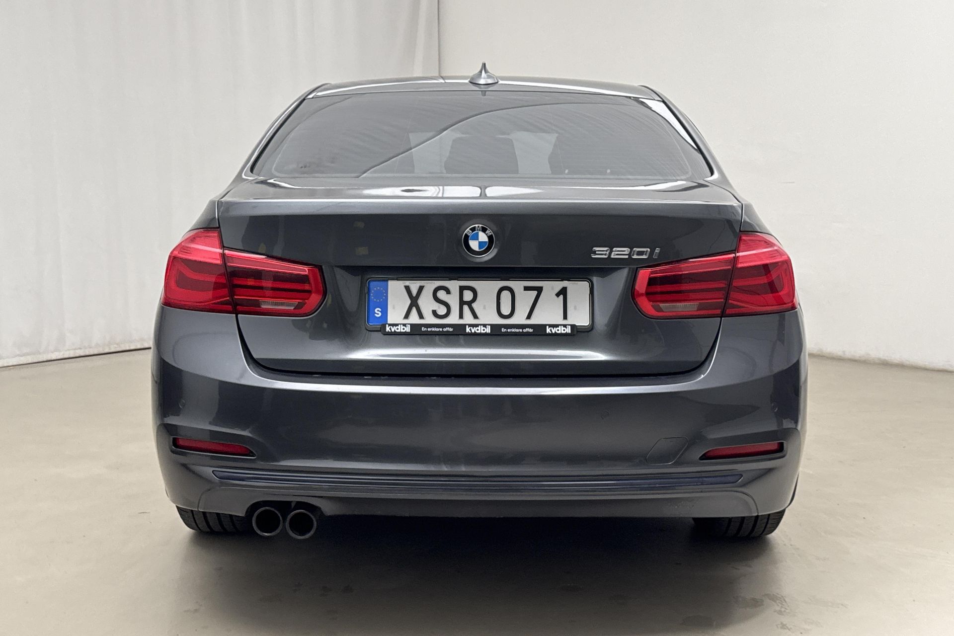 BMW 320i 2018, photo 6/10