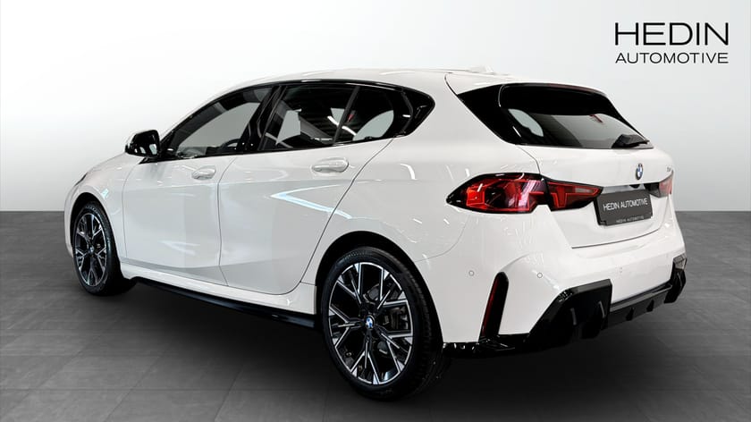 Bild 2 av BMW 120 5-d M Sport Backkamera Driving assist