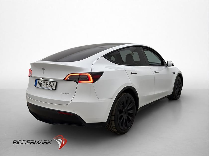 Bild 5 av Tesla Model Y Long Range AWD Ljus interiör Svensksåld