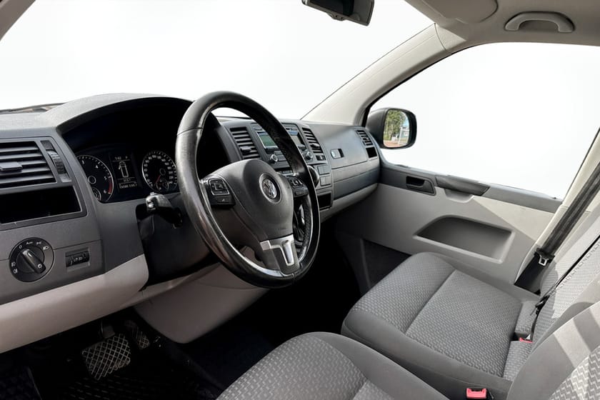 Bild 4 av Volkswagen Transporter T30 2.0 TDI BMT DSG 140hk