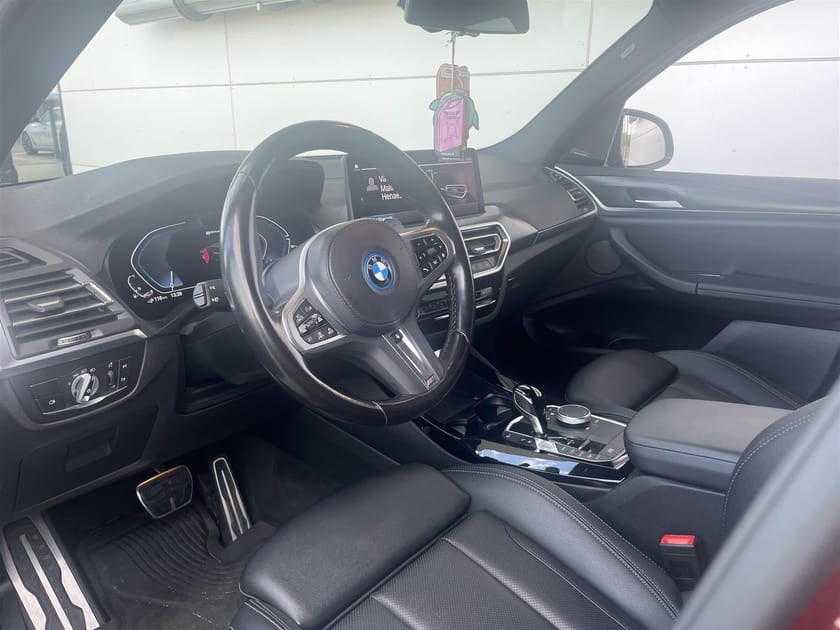 Bild 4 av BMW X3 xDrive30e xDrive 30e M Sport Innovation Drag