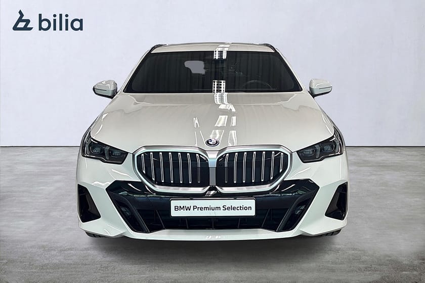 Bild 5 av BMW 530e xDrive Touring M-Sport Business | Drag | H&K | Aktiv fa