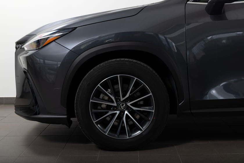 Bild 4 av Lexus NX 450h+ Executive/Kylda Stolar/HUD/360/MOMS