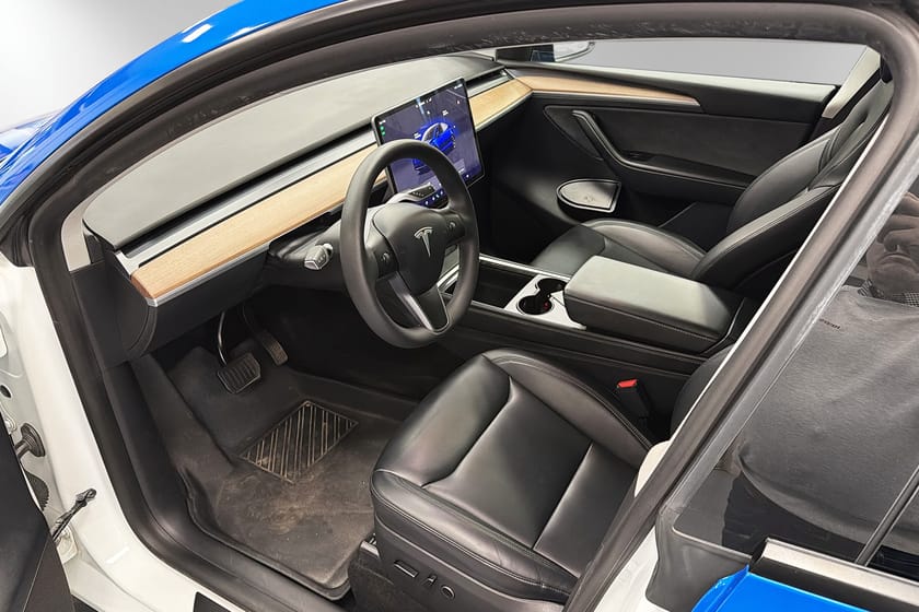 Bild 4 av Tesla Model Y Long Range AWD 514 HK