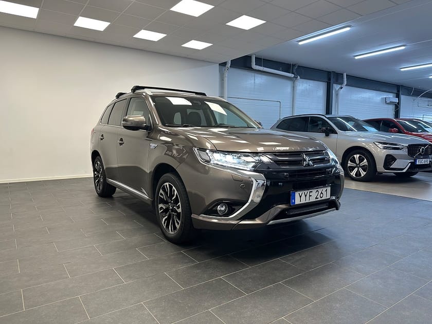 Bild 5 av Mitsubishi Outlander PHEV CVT Business Dragkrok RockFord 360-kam Läder