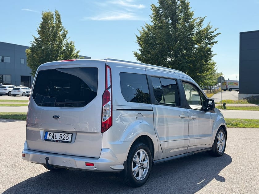 Bild 5 av Ford Grand Tourneo Connect Tourneo 7-sits B-Kamera Pano Drag