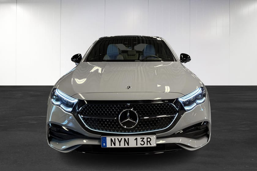 Bild 5 av Mercedes-Benz E 300 de 4MATIC 4M SEDAN  | AMG | Advanced Edition | Pano | Burmester | 360 |