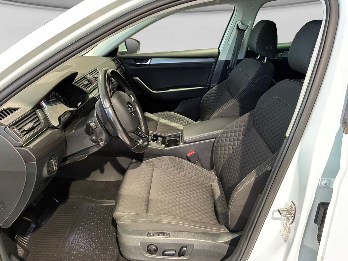 Škoda Superb Kombi 2.0 TDI DSG Sekventiell, 150hk, 2016