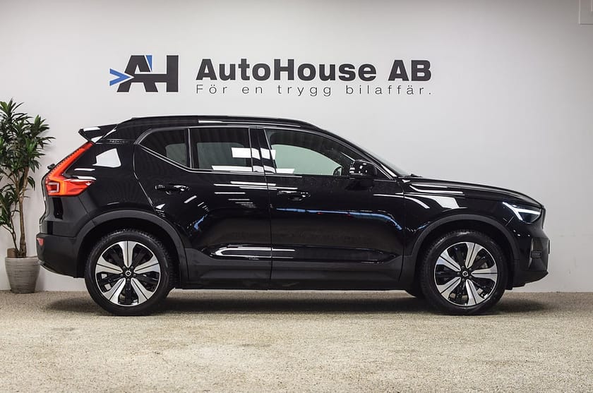 Bild 3 av Volvo XC40 Recharge Single Motor Core Backkamera Keyless Nyservad