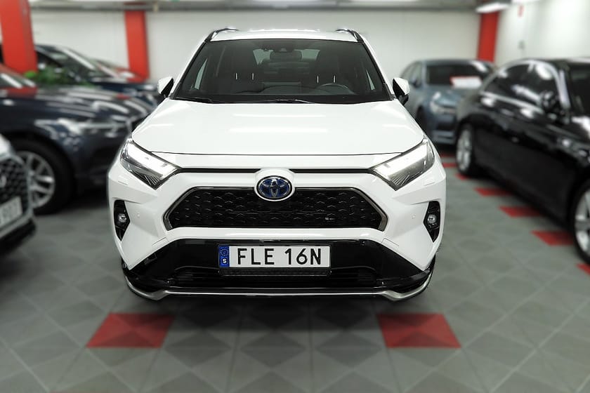 Bild 4 av Toyota RAV4 Plug-in Hybrid E-CVT X EDITION SoV Hjul Ränta fr 1.95%