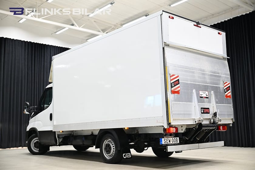 Bild 4 av Iveco Daily 35-140 Chassi Cab 136HK Automat|Volymskåp|BgLyft|Sidodörr|Backkamera|Moms