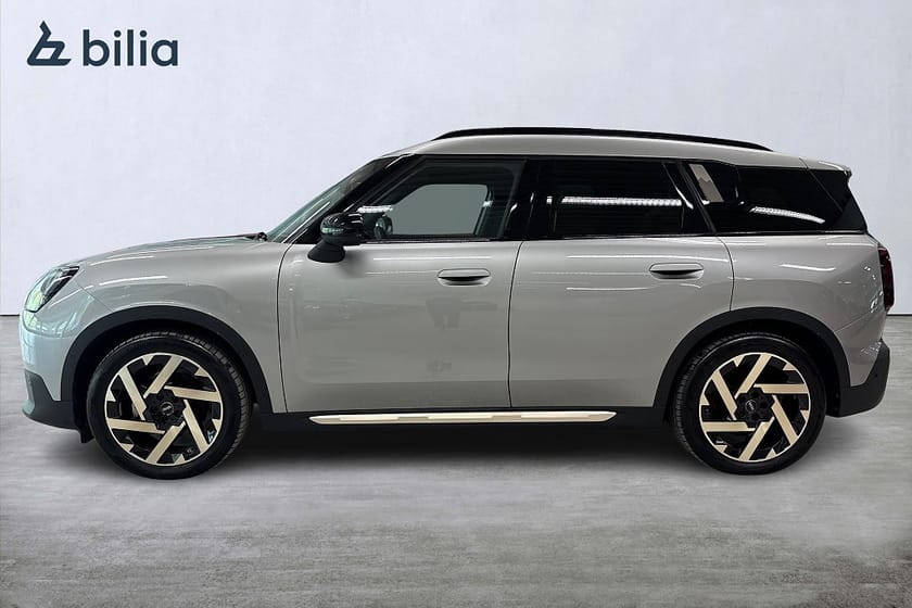 Bild 3 av MINI Countryman E ELECTRIC / FAVOURED / XL-PAKET / DRAG / H/K / PANORAMA
