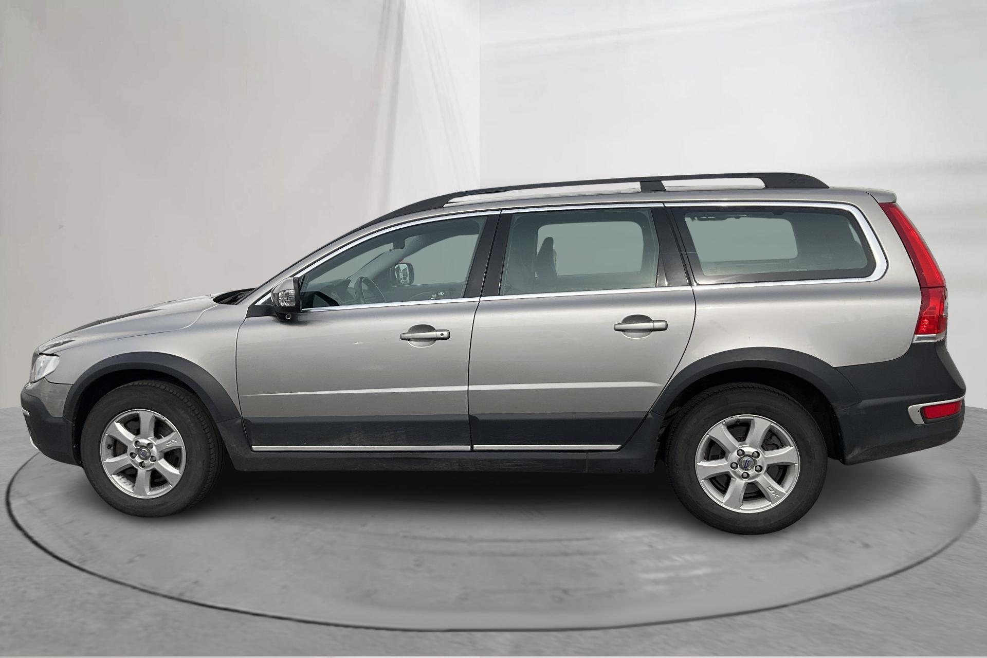 Volvo XC70 D5 AWD 2015, kuva 2/10