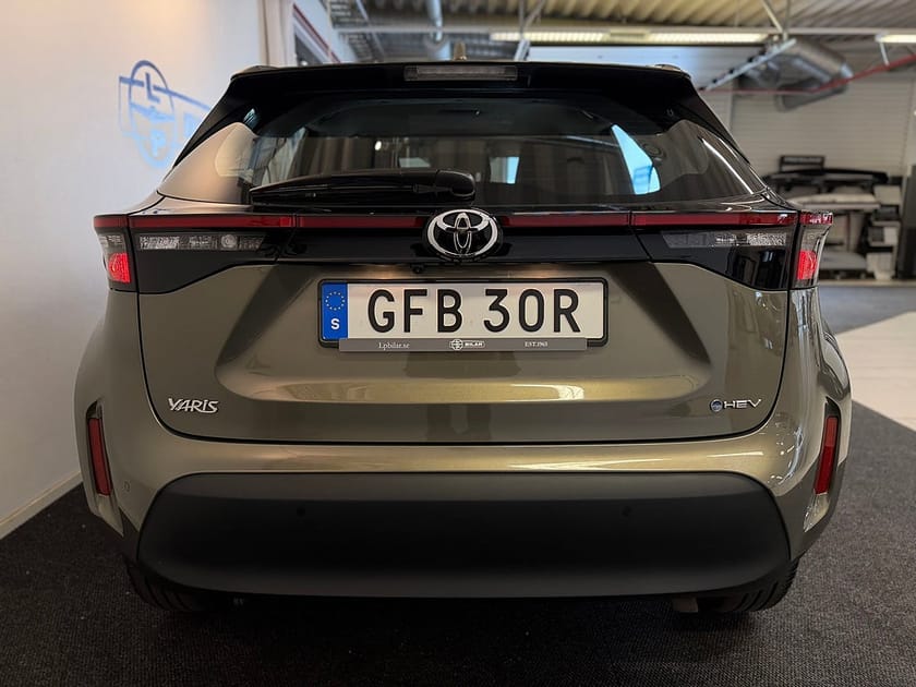 Bild 4 av Toyota Yaris Cross Hybrid 115 115hk e-CVT / Vhjul/ Adaptiv farthållare/ Kamera