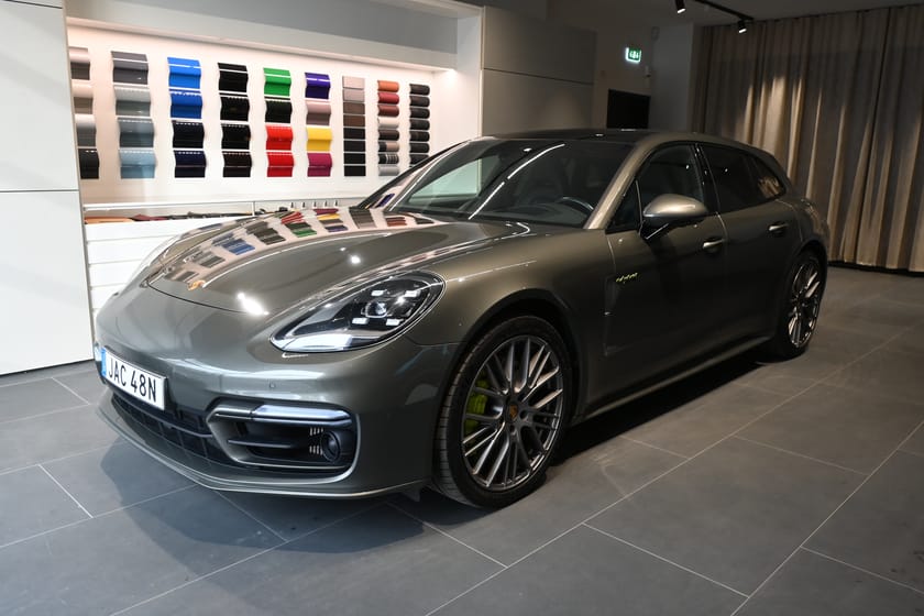 Bild 1 av Porsche Panamera 4 E-Hybrid Sport Turismo Platinum Edition
