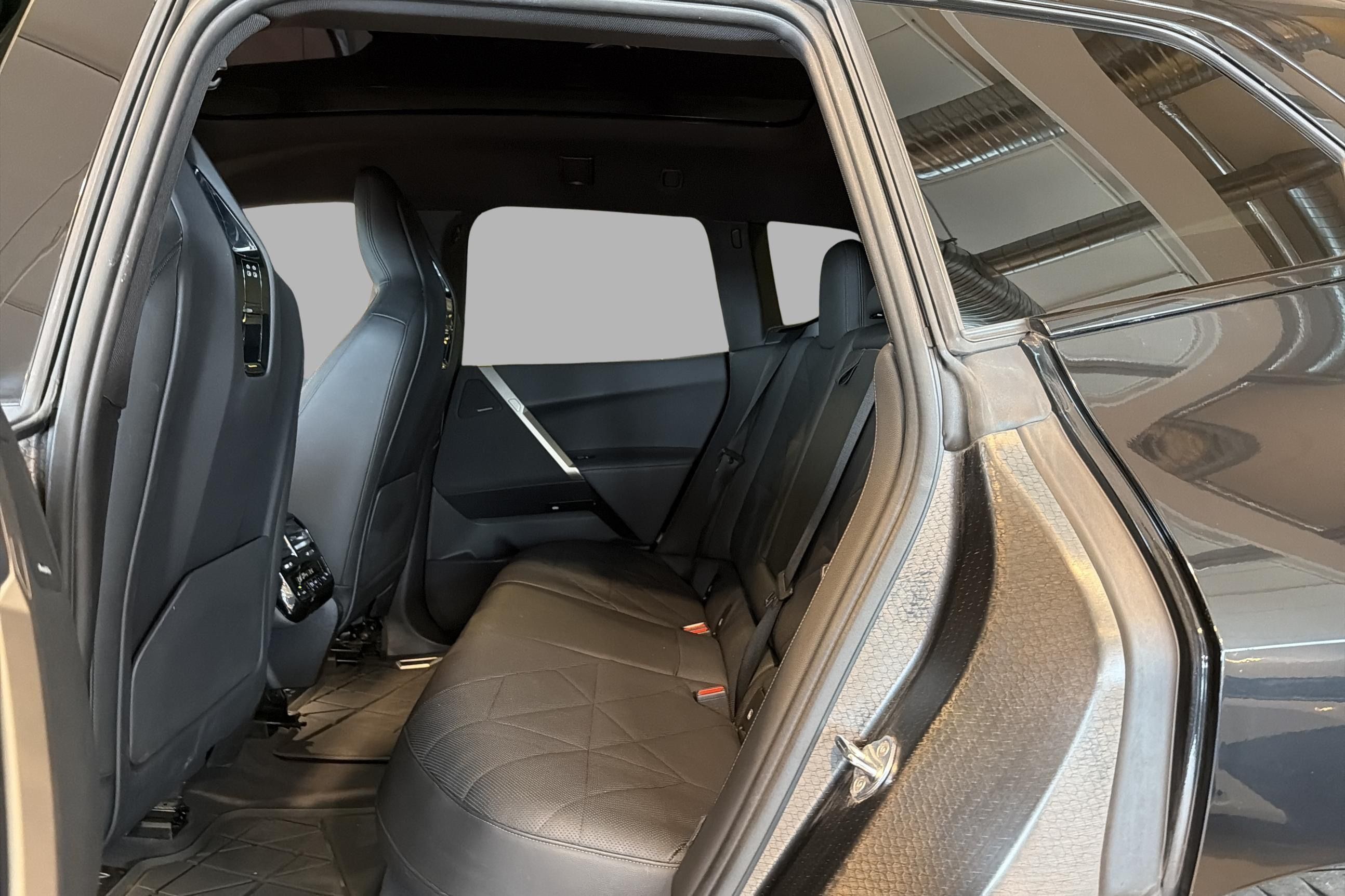 BMW iX xDrive50, 524hk, 2022