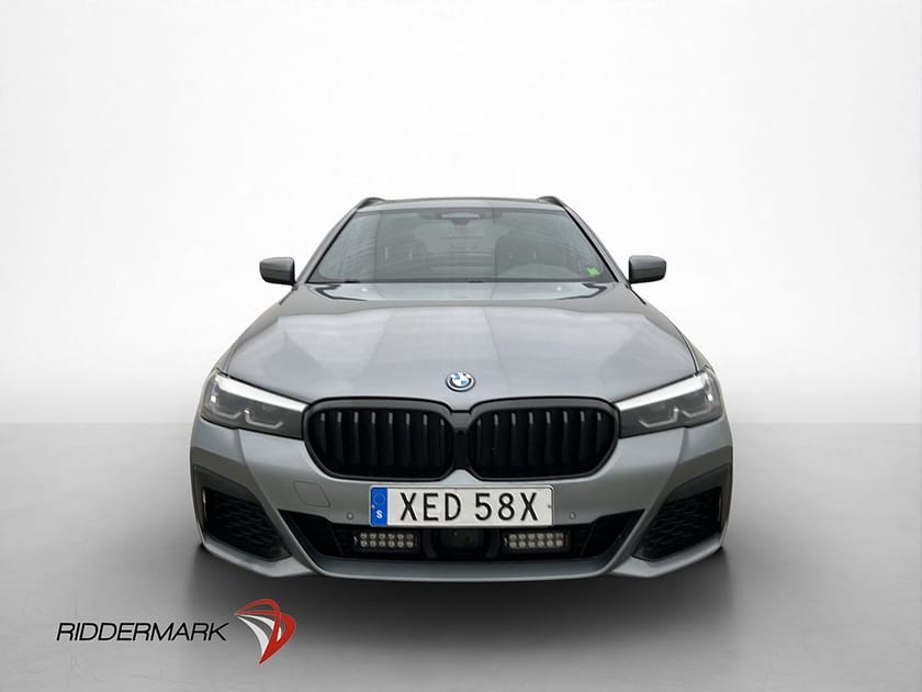Bild 2 av BMW 530e xDrive Touring M Sport Pano Skinn Drag Kamera HiFi CarPlay