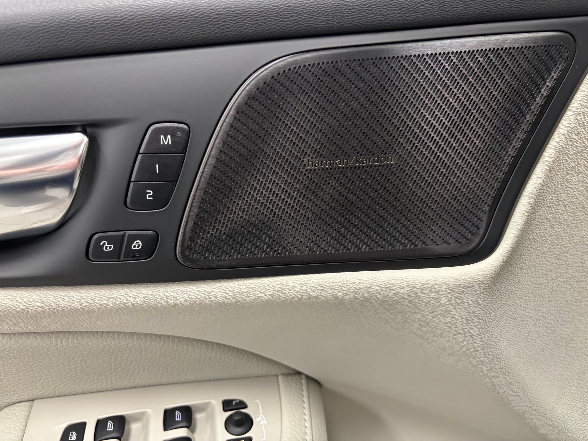 Volvo V60 Cross Country 2021, bild 6/10
