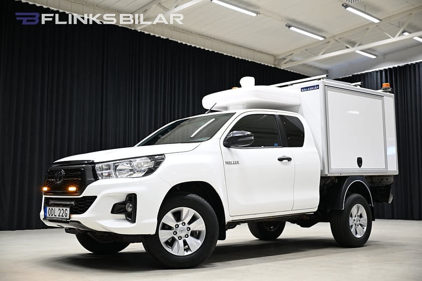 Bild 1 av Toyota Hilux Extra Cab 150HK Servicebil|Kåpa|Inredd|Drag|Värmare|Leasbar|SeUtr