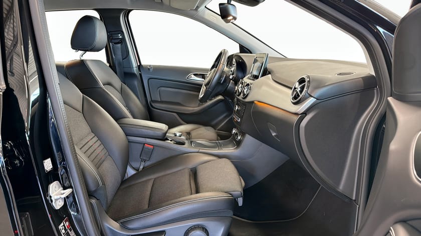 Bild 3 av Mercedes-Benz B 200 d 4MATIC 136hk Automat B-kamera 1 Brukare