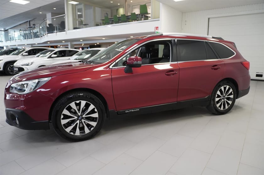 Bild 3 av Subaru Outback 2.0d Summit AWD 150 hk Aut Drag Kupé Värm