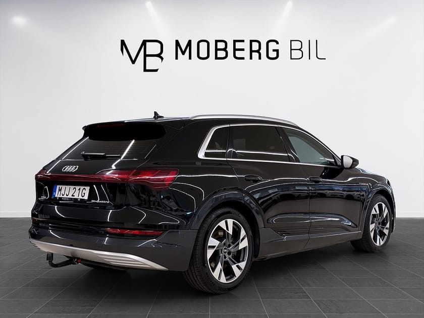 Bild 5 av Audi e-tron 55 quattro 408hk AWD Drag Läder Värmare PDC Keyless