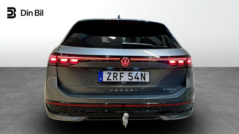 Bild 5 av Volkswagen Passat Variant eHybrid DSG SWE R-Line Panorama Drag Värmare